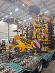 Semoir pour semis simplifié Agrisem Vibrosem porté Repliable