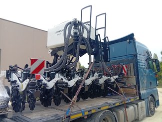 Semoir pour semis simplifié Agrisem Strip-Cat II porté Fixe