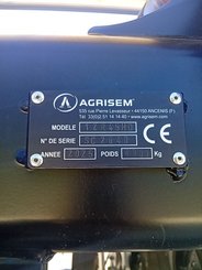 Semoir pour semis simplifié Agrisem Strip-Cat II porté Repliable