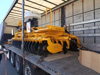 Déchaumeur à disques Agrisem Disc-O-Mulch Série R porté Repliable