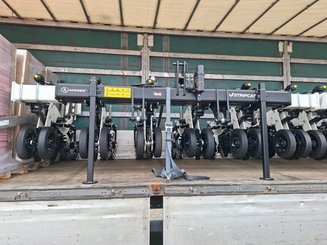 Semoir pour semis simplifié Agrisem Strip-Cat II porté Fixe