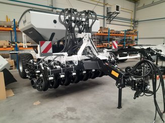 Semoir pour semis simplifié Agrisem mBOSS Rétractable