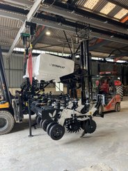 Semoir pour semis simplifié Agrisem Strip-Cat II porté Fixe