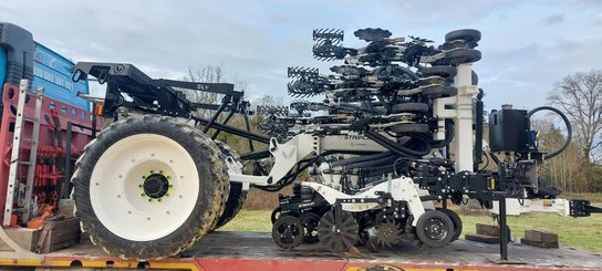 Semoir pour semis simplifié Agrisem Strip-Cat II traîné Repliable