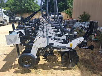 Semoir pour semis simplifié Agrisem Strip-Cat II porté Fixe