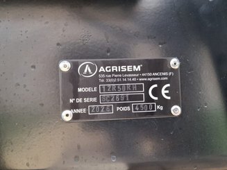 Semoir pour semis simplifié Agrisem Strip-Cat II porté Repliable