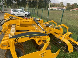 Déchaumeur à disques Agrisem Disc-O-Mulch Gold porté Repliable