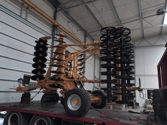 Déchaumeur à disques Agrisem Disc-O-Mulch Série R traîné Repliable