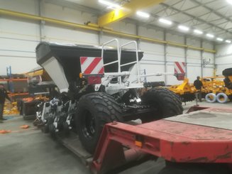 Semoir pour semis simplifié Agrisem mBOSS Rétractable