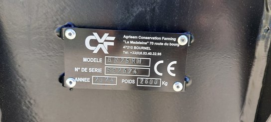 Semoir pour semis simplifié Agrisem Strip-Cat II porté Repliable