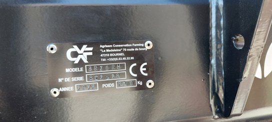 Semoir pour semis simplifié Agrisem Strip-Cat II porté Repliable