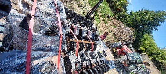 Semoir pour semis simplifié Agrisem Strip-Cat II porté Repliable