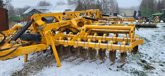 Déchaumeur Agrisem Maximulch Série 6 traîné Repliable