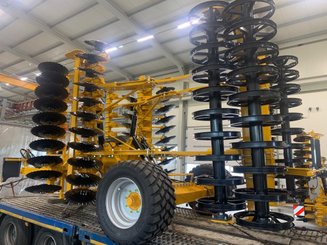 Déchaumeur à disques Agrisem Disc-O-Mulch Gold traîné Repliable