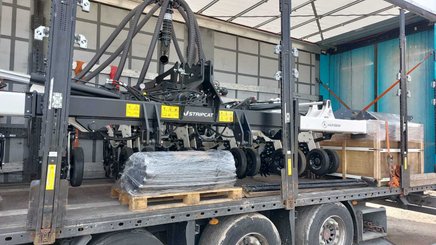 Semoir pour semis simplifié Agrisem Strip-Cat II porté Repliable