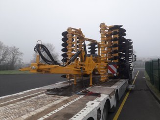 Déchaumeur à disques Agrisem Disc-O-Mulch Gold traîné Repliable