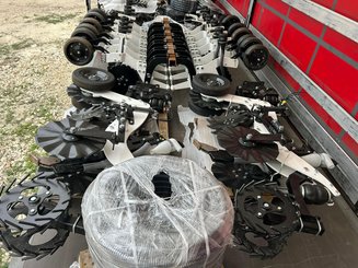 Semoir pour semis simplifié Agrisem Strip-Cat II porté Fixe