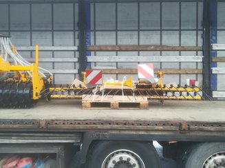 Semoir en ligne conventionnel Agrisem Multi-Tillage porté Repliable