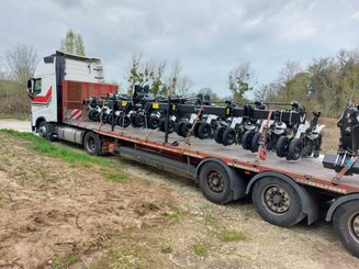 Semoir pour semis simplifié Agrisem Strip-Cat II porté Repliable