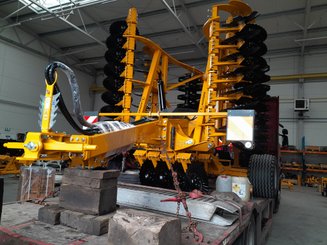 Déchaumeur à disques Agrisem Disc-O-Mulch Série R traîné Repliable