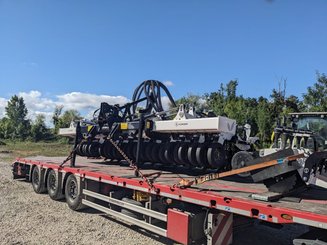 Semoir pour semis simplifié Agrisem Strip-Cat II porté Repliable