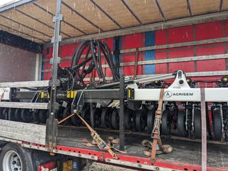 Semoir pour semis simplifié Agrisem Strip-Cat II porté Repliable