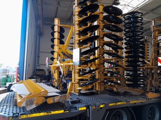 Déchaumeur à disques Agrisem Disc-O-Mulch Série R porté Repliable