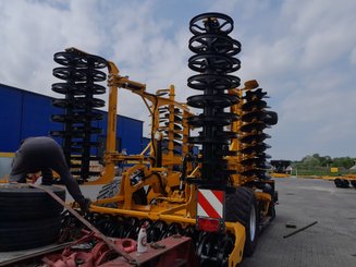 Déchaumeur à disques Agrisem Disc-O-Mulch Série R traîné Repliable