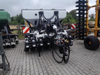 Semoir pour semis simplifié Agrisem mBOSS Rétractable