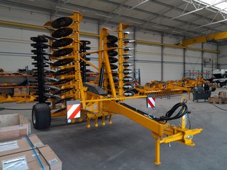 Déchaumeur à disques Agrisem Disc-O-Mulch Série R traîné Repliable