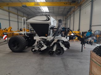 Semoir pour semis simplifié Agrisem mBOSS Rétractable