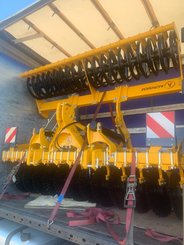 Déchaumeur à disques Agrisem Disc-O-Mulch Gold porté Fixe