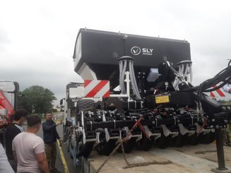 Semoir pour semis simplifié Agrisem mBOSS Rétractable