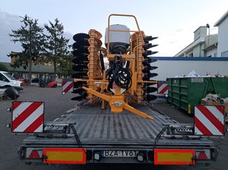 Déchaumeur à disques Agrisem Disc-O-Mulch Gold traîné Repliable