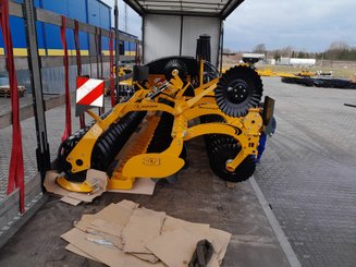 Déchaumeur à disques Agrisem Disc-O-Mulch Série R porté Fixe