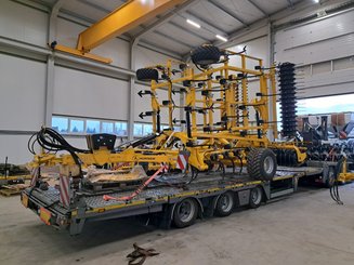 Déchaumeur à dents Agrisem Vibromulch traîné Repliable