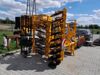 Déchaumeur à disques Agrisem Disc-O-Mulch Série R porté Repliable