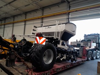 Semoir pour semis simplifié Agrisem mBOSS Rétractable