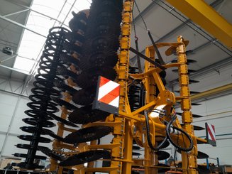 Déchaumeur à disques Agrisem Disc-O-Mulch Série R porté Repliable