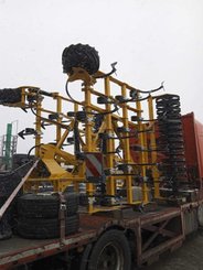 Semoir pour semis simplifié Agrisem Vibrosem porté Repliable