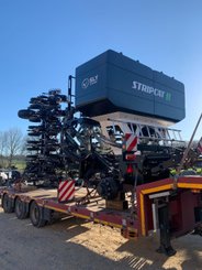 Semoir pour semis simplifié Agrisem Strip-Cat II traîné Repliable