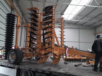 Déchaumeur à disques Agrisem Disc-O-Mulch Série R traîné Repliable