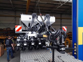 Semoir pour semis simplifié Agrisem mBOSS Rétractable