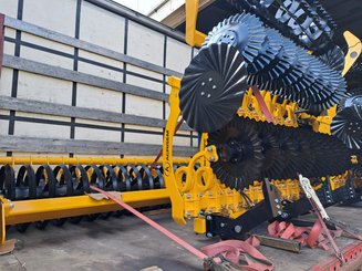 Déchaumeur à disques Agrisem Disc-O-Vigne Fixe