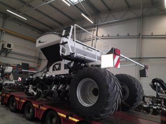 Semoir pour semis simplifié Agrisem mBOSS Rétractable