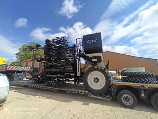 Semoir pour semis simplifié Agrisem Strip-Cat II traîné Repliable