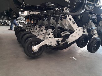 Semoir pour semis simplifié Agrisem mBOSS Rétractable