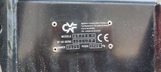 Semoir pour semis simplifié Agrisem Strip-Cat II porté Repliable