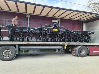 Semoir pour semis simplifié Agrisem Strip-Cat II porté Fixe