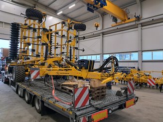 Déchaumeur à dents Agrisem Vibromulch traîné Repliable